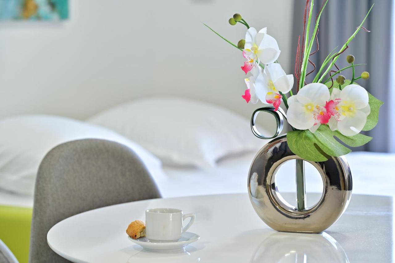 Aparthotel Easy 2*